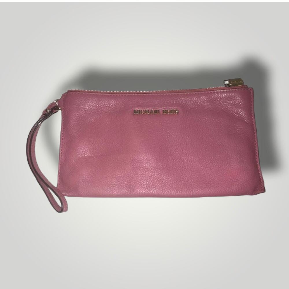 Michael Kors Pink Clutch/Wristlet in EUC
